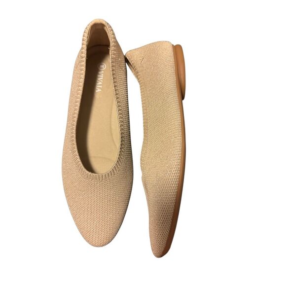 Vivaia size 7.5 tan cream sparkle almond toe flats shoes - NEW - Picture 1 of 7